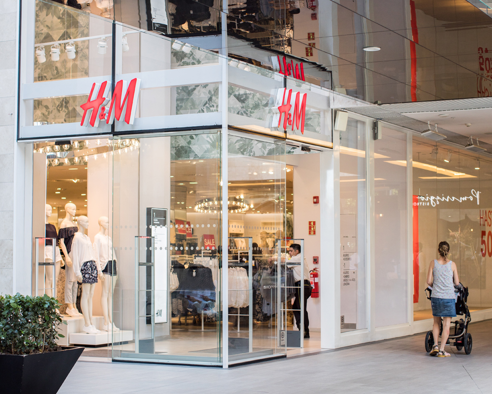 H&M Tiendas - Casacostanera